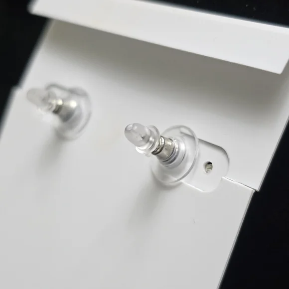 Kendra Scott Colbalt Blue Stud Earrings - Picture 4 of 4